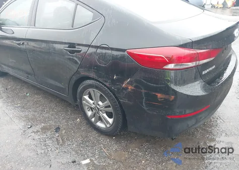 2017 Hyundai Elantra Value Edition z USA, uszkodzony, nr VIN 5NPD84LF6HH129554